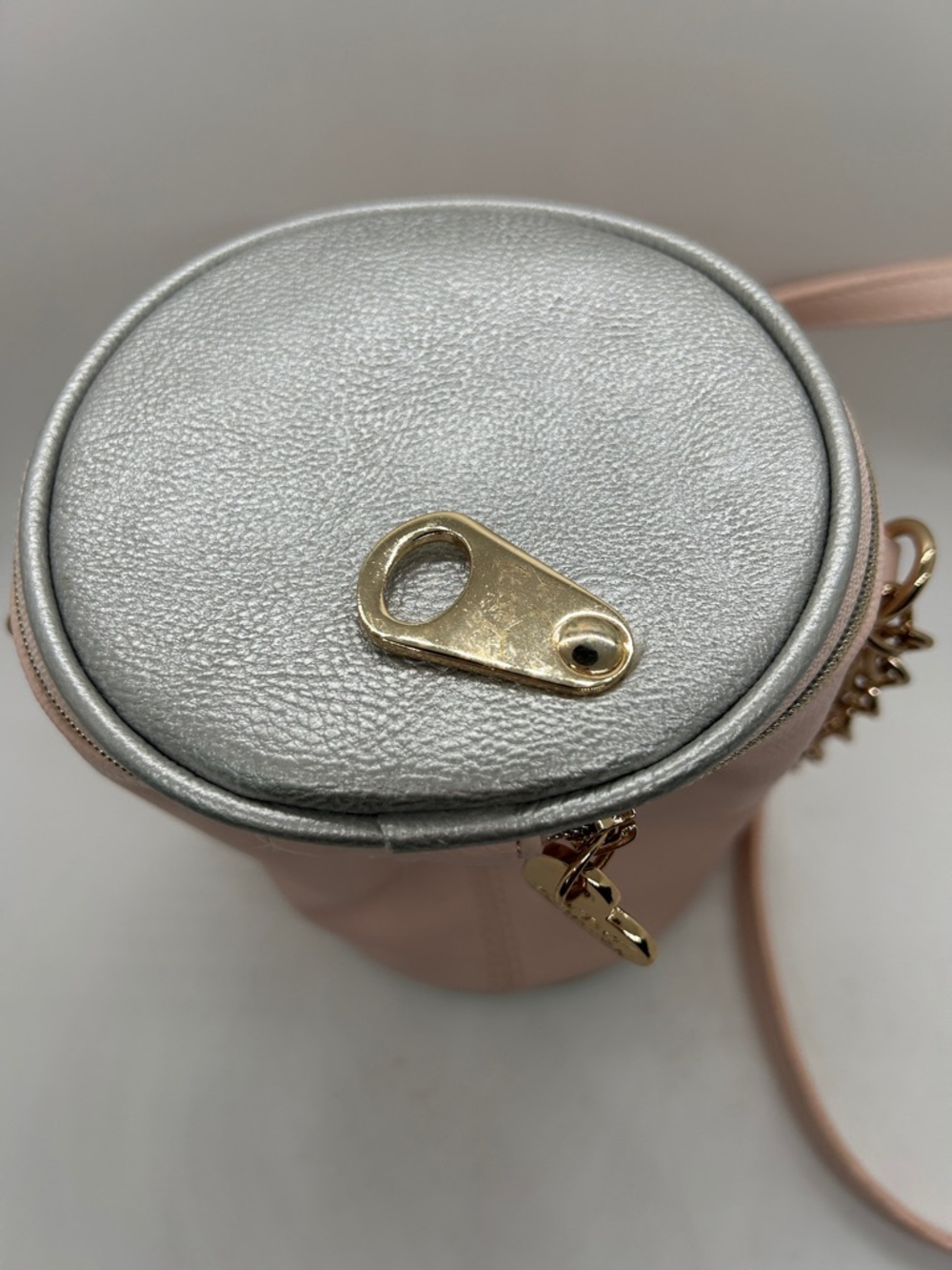 Betsey Johnson Pink 'Peaches' Soda Can Crossbody Bag Purse 🍑🍑 - Picture 4 of 5